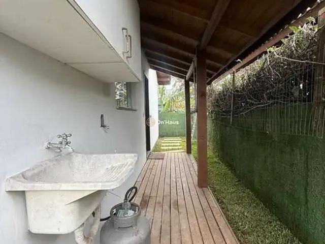 Casa / Sobrado para Locação em Florianópolis/SC Rio Tavares 2 Quartos