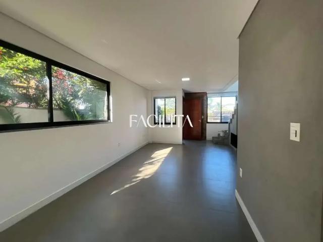 Casa / Sobrado para Locação em Florianópolis/SC Rio Tavares 2 Quartos