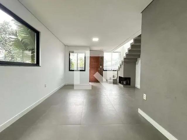 Casa / Sobrado para Locação em Florianópolis/SC Rio Tavares 2 Quartos