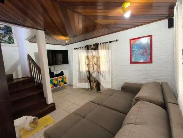 Casa / Sobrado para Locação em Florianópolis/SC Rio Tavares 4 Quartos