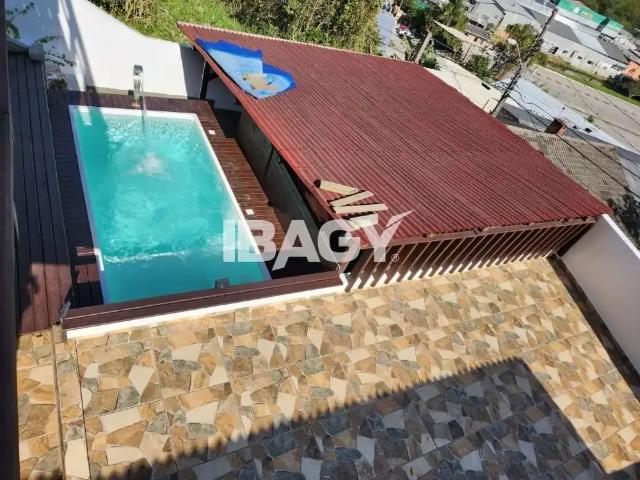 Casa / Sobrado para Locação em Florianópolis/SC Rio Tavares 4 Quartos