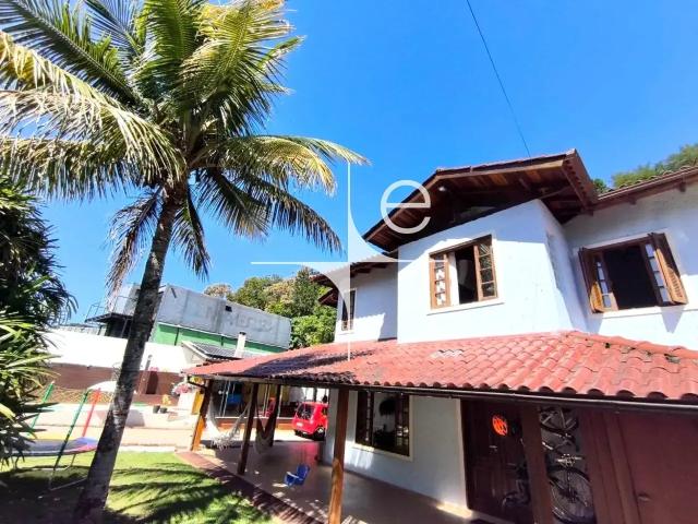 Casa / Sobrado para Locação em Florianópolis/SC Rio Tavares 4 Quartos