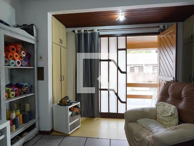Casa / Sobrado para Locação em Florianópolis/SC Rio Tavares 4 Quartos