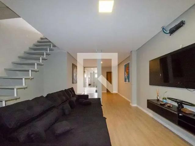 Casa / Sobrado para Locação em Florianópolis/SC Rio Tavares 4 Quartos