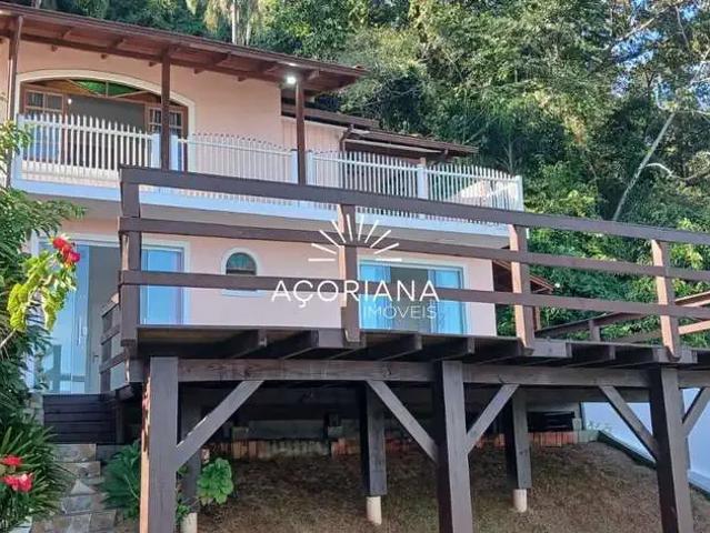 Casa / Sobrado para Locação em Florianópolis/SC Rio Tavares 5 Quartos