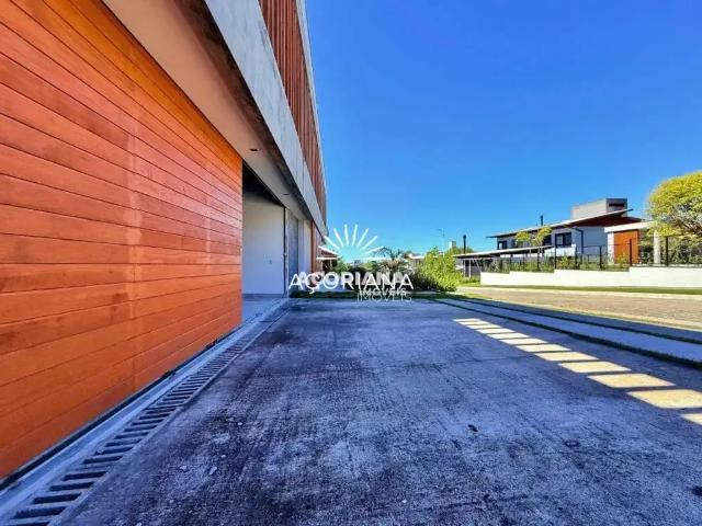 Casa / Sobrado para Locação em Florianópolis/SC Rio Tavares 5 Quartos