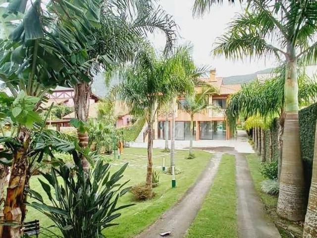Casa / Sobrado para Locação em Florianópolis/SC São João do Rio Vermelho 4 Quartos