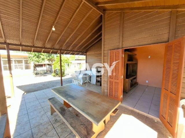 Casa / Sobrado para Locação em Florianópolis/SC São João do Rio Vermelho 3 Quartos