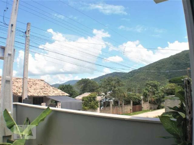 Casa / Sobrado para Locação em Florianópolis/SC São João do Rio Vermelho 3 Quartos