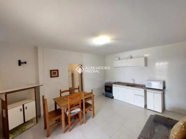 Casa / Sobrado para Locação em Florianópolis/SC São João do Rio Vermelho 3 Quartos