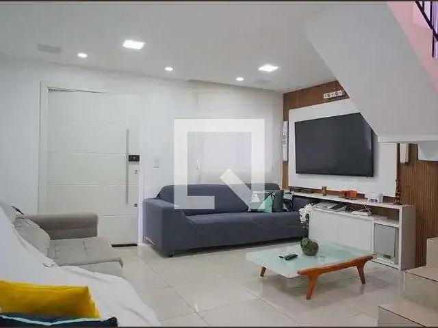 Casa / Sobrado para Locação em Florianópolis/SC São João do Rio Vermelho 3 Quartos