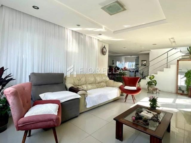Casa / Sobrado para Locação em Florianópolis/SC Saco Grande 5 Quartos