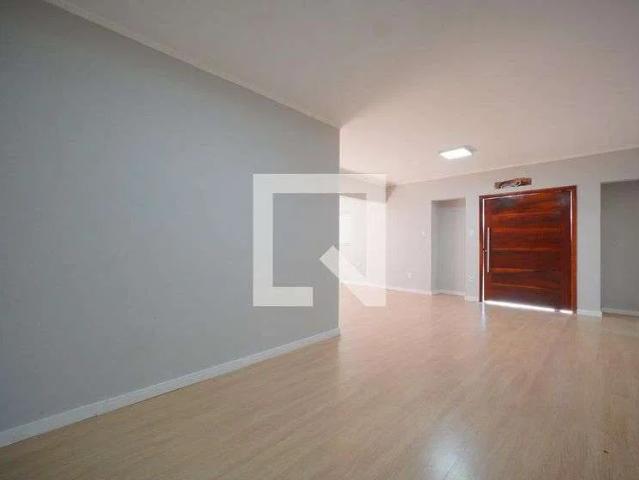 Casa / Sobrado para Locação em Florianópolis/SC Santa Mônica 4 Quartos