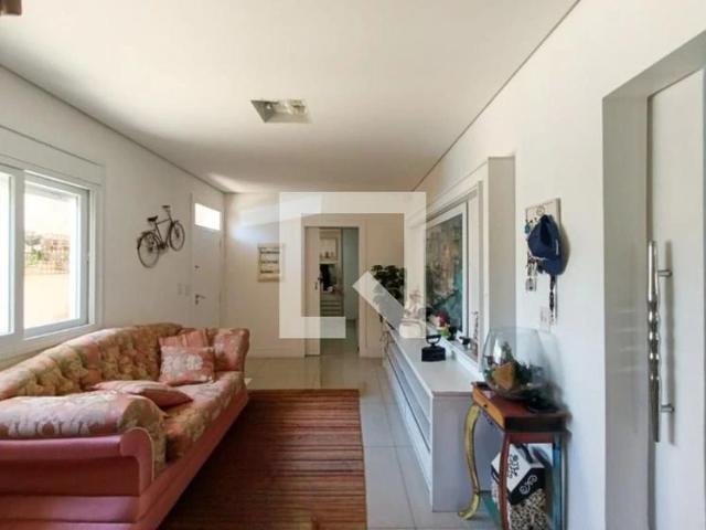 Casa / Sobrado para Locação em Florianópolis/SC Santa Mônica 5 Quartos