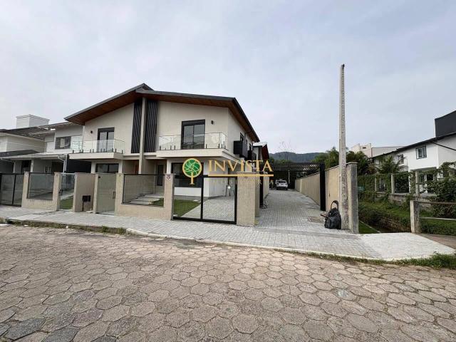 Casa / Sobrado para Locação em Florianópolis/SC Santa Mônica 3 Quartos