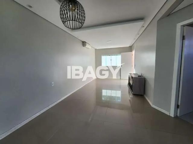 Casa / Sobrado para Locação em Florianópolis/SC Tapera 3 Quartos