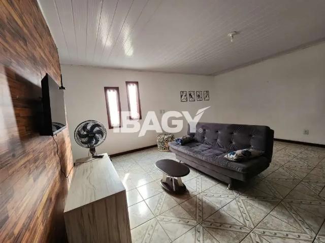 Casa / Sobrado para Locação em Florianópolis/SC Tapera da Base 3 Quartos
