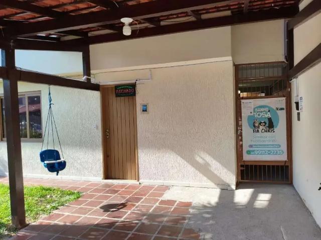 Casa / Sobrado para Locação em Florianópolis/SC Trindade 2 Quartos