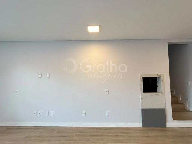 Casa / Sobrado para Locação em Florianópolis/SC Trindade 3 Quartos