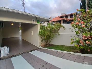 Casa / Sobrado para Locação em Florianópolis/SC Trindade 3 Quartos