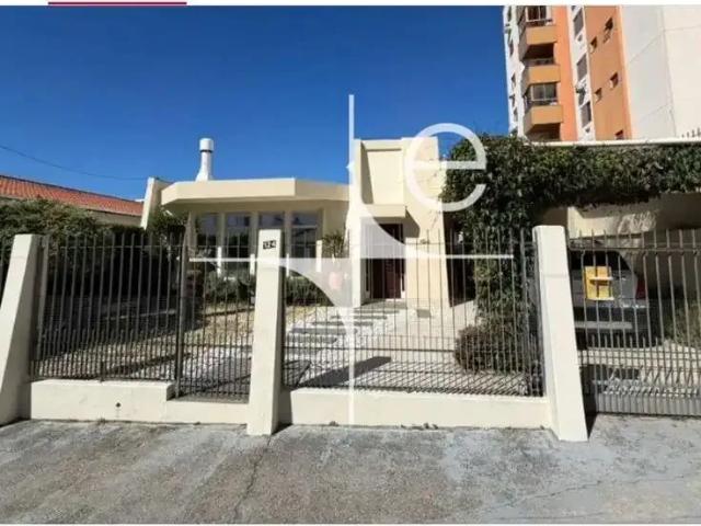 Casa / Sobrado para Locação em Florianópolis/SC Trindade 3 Quartos