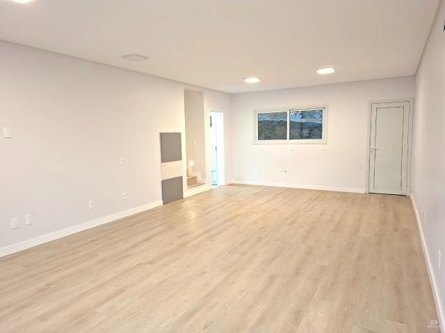 Casa / Sobrado para Locação em Florianópolis/SC Trindade 3 Quartos