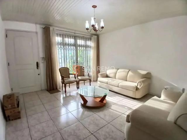 Casa / Sobrado para Locação em Florianópolis/SC Trindade 3 Quartos
