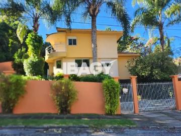 Casa / Sobrado para Locação em Florianópolis/SC Trindade 4 Quartos