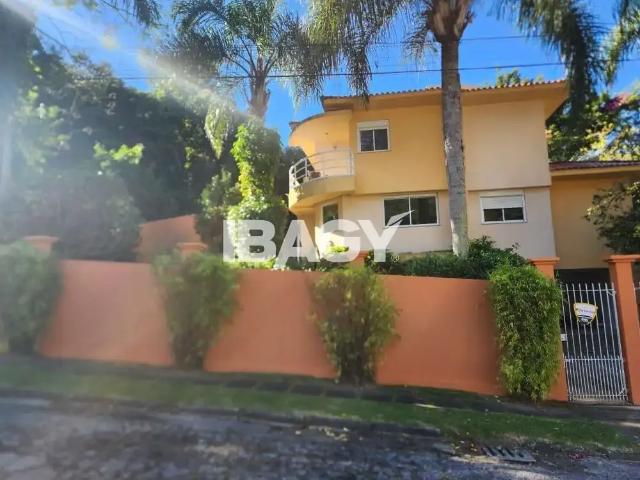 Casa / Sobrado para Locação em Florianópolis/SC Trindade 4 Quartos