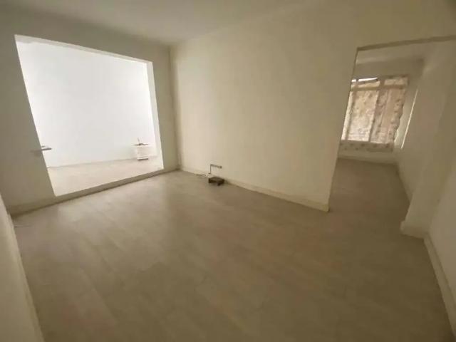 Casa / Sobrado para Locação em Florianópolis/SC Trindade 4 Quartos