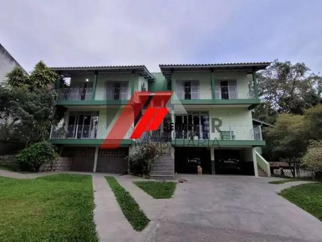 Casa / Sobrado para Locação em Florianópolis/SC Trindade 4 Quartos