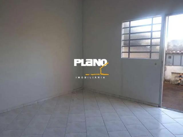 Casa / Sobrado para Locação em Franca/SP Vila Santa Terezinha 2 Quartos