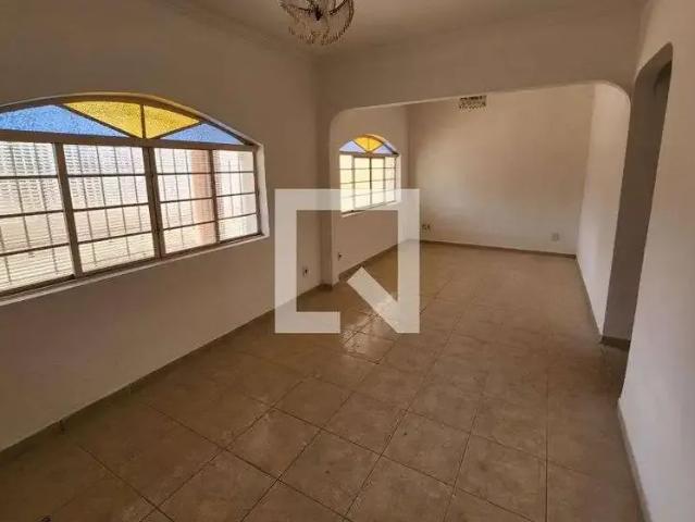 Casa / Sobrado para Locação em Hortolândia/SP Jardim das Colinas 3 Quartos