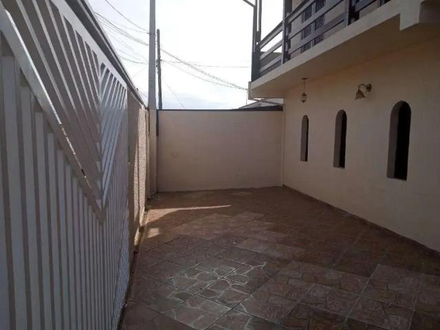 Casa / Sobrado para Locação em Hortolândia/SP Parque dos Pinheiros 5 Quartos