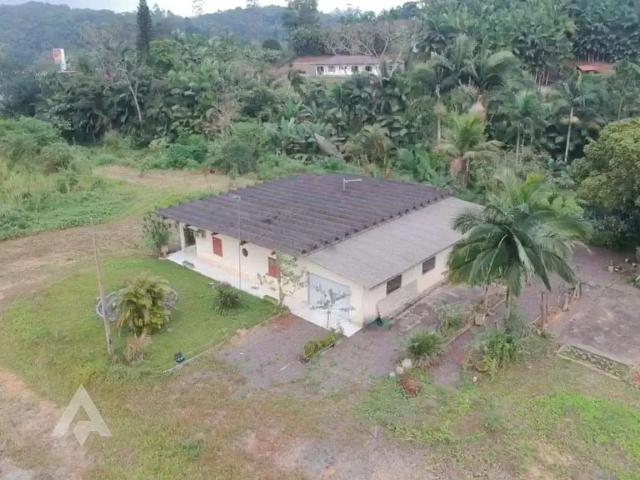 Casa / Sobrado para Locação em Indaial/SC Encano do Norte 3 Quartos