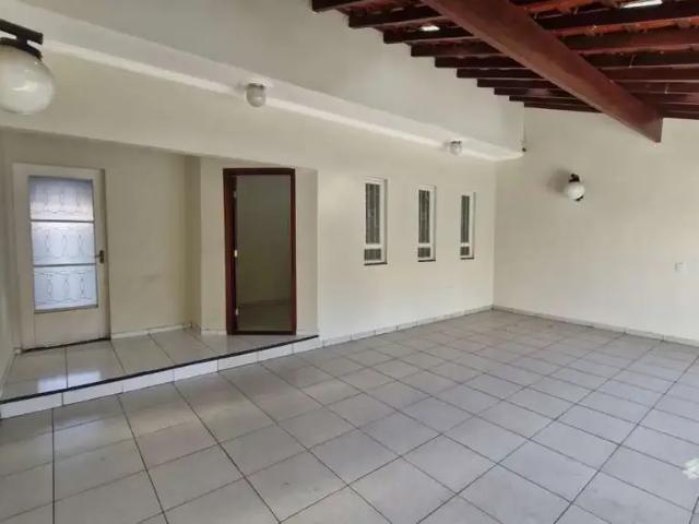 Casa / Sobrado para Locação em Indaiatuba/SP Jardim Colonial 3 Quartos