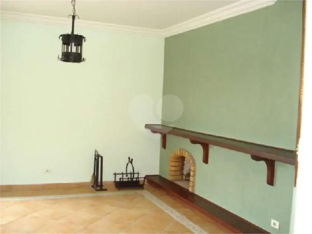 Casa / Sobrado para Locação em Indaiatuba/SP Vila Suíça 5 Quartos