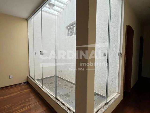 Casa / Sobrado para Locação em Ibaté/SP Centro 3 Quartos