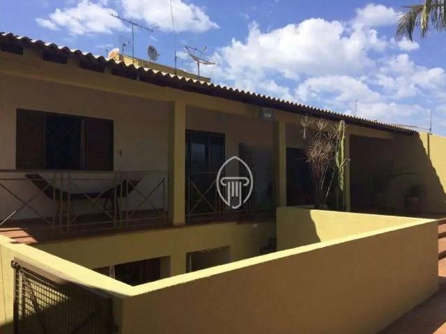 Casa / Sobrado para Locação em Ibiporã/PR Centro 5 Quartos