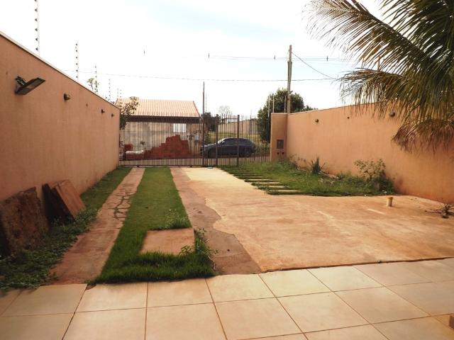 Casa / Sobrado para Locação em Iguaraçu/PR Loteamento Villa Verde 2 Quartos