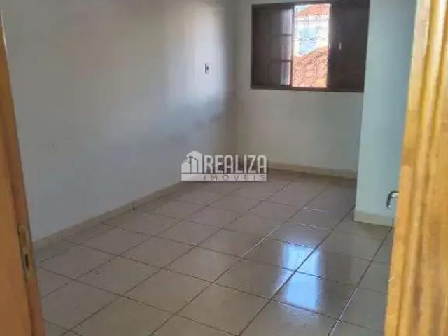 Casa / Sobrado para Locação em Igarapava/SP Centro 4 Quartos