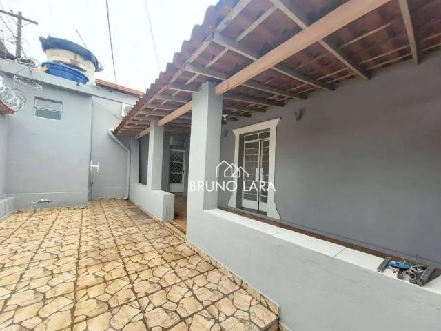 Casa / Sobrado para Locação em Igarapé/MG Centro 3 Quartos
