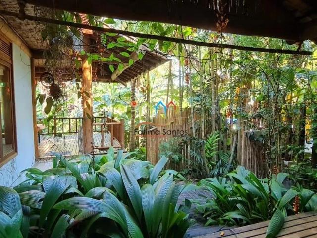 Casa / Sobrado para Locação em Ilhabela/SP Santa Tereza 3 Quartos