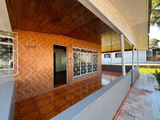 Casa / Sobrado para Locação em Ipiranga/PR Centro 3 Quartos