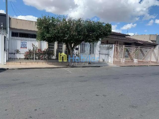 Casa / Sobrado para Locação em Itabaiana/SE Centro 3 Quartos