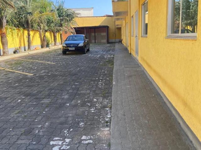 Casa / Sobrado para Locação em Itaguaí/RJ Centro 2 Quartos