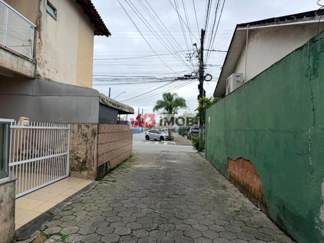 Casa / Sobrado para Locação em Itajaí/SC Cordeiros 3 Quartos