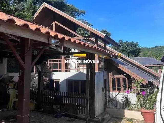 Casa / Sobrado para Locação em Itajaí/SC Cabeçudas 3 Quartos