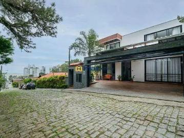 Casa / Sobrado para Locação em Itajaí/SC Cabeçudas 3 Quartos