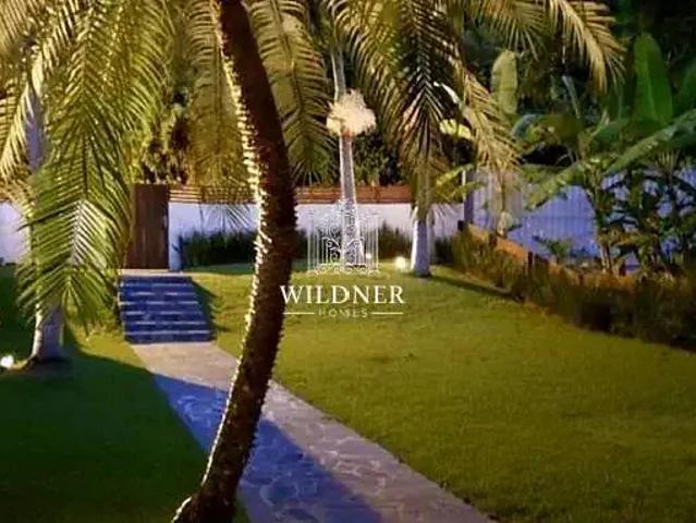 Casa / Sobrado para Locação em Itajaí/SC Cabeçudas 6 Quartos